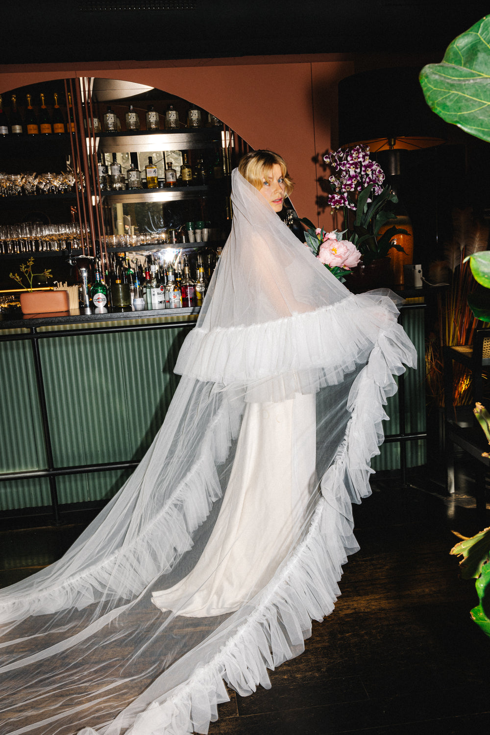 Brautschleier mit Volant-Rand AHI von MOANA