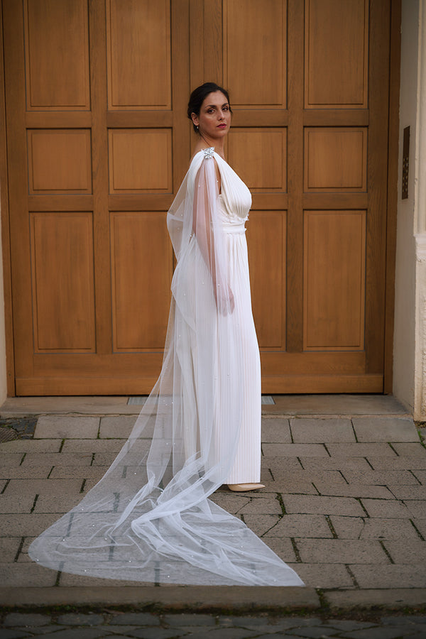 MOANA_Brautschleier_Cape_mit_Brosche_KANE_vibe