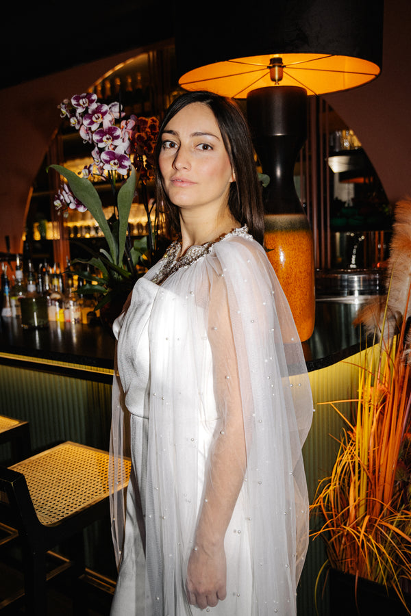 MOANA_Brautschleier_Cape_mit_Kette_AINALU_vorne