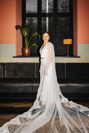 MOANA_Brautschleier_Cape_mit_Spitze_HULA_hinten