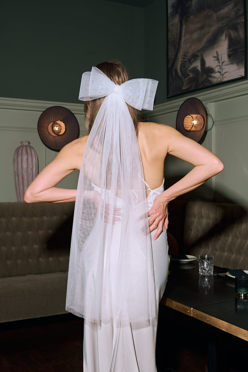 MOANA_Brautschleier_Kurz_mit_Schleife_POHAKU_hinten